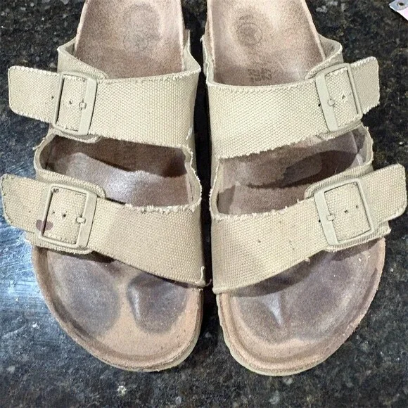 Birkenstock Arizona Men's Sandals Beige 2-Strap Buckle EU 42 US 9 - Picture 1 of 9